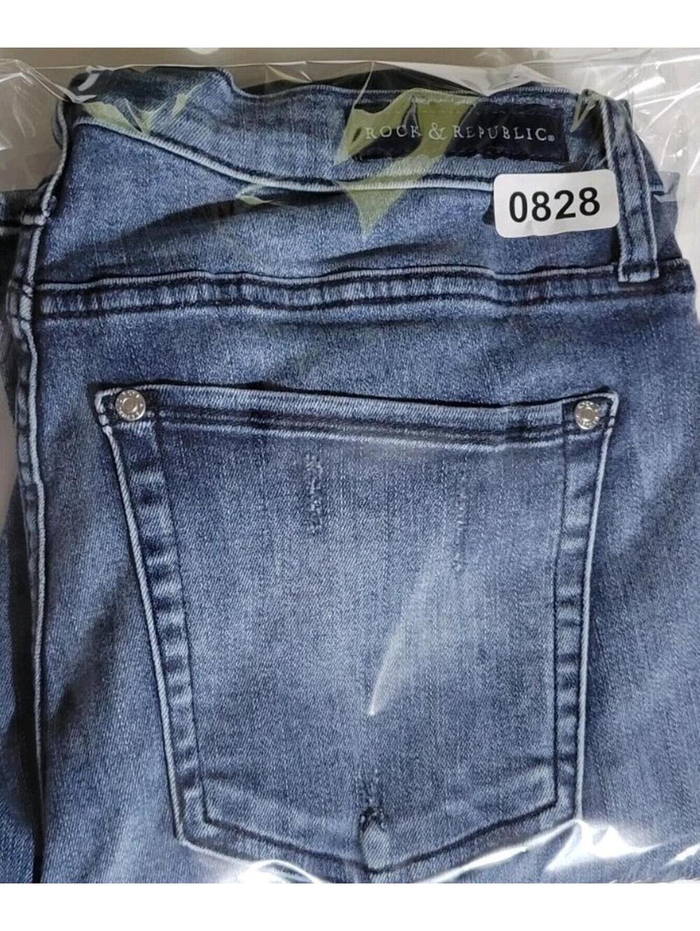 Rock & Republic jeans Women's size 14M Blue Denim Berlin Straight Stretch - Picture 9 of 9